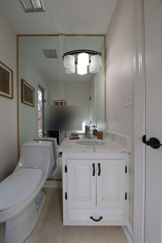 Building Photo - Luxury Kingsmill Treehouse Retreat | 7BR Custom Home with Private Suite