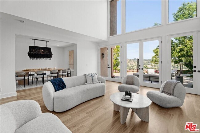 Building Photo - 12303 Ridge Cir