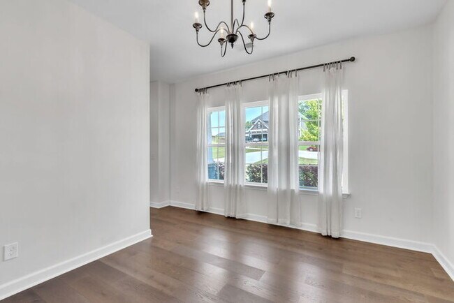 Building Photo - Charming 4-Bed Retreat with Fireplace – Spacious 2631 Sq Ft in Easley, SC, Zoned for Wren Schools