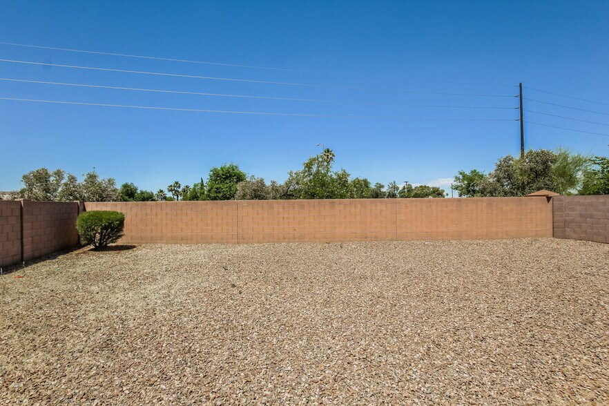 Building Photo - 1840 S 106th Ln