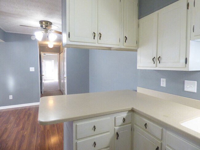 Building Photo - COMING SOON! Beautiful All Electric Townhome! Converted Garage, W/D, Small Pets Ok!
