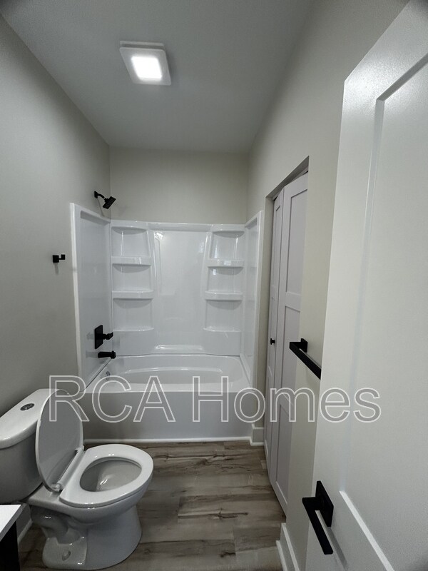 Building Photo - 3453 E 26th St