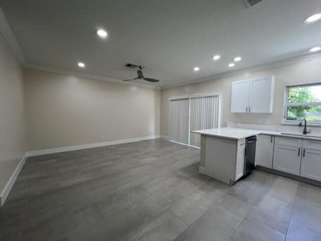Building Photo - 239 Leland Ln