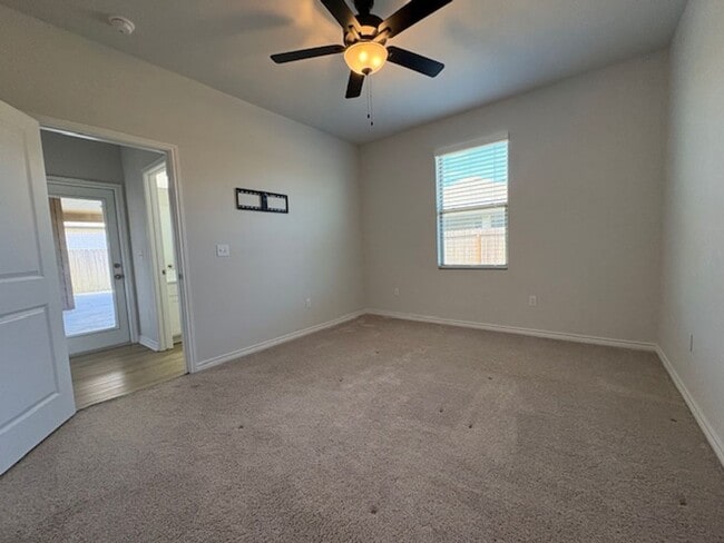 Building Photo - GORGEOUS NEWER HOME NEAR OSO BAY PRESERVE - MILITARY SPECIAL!