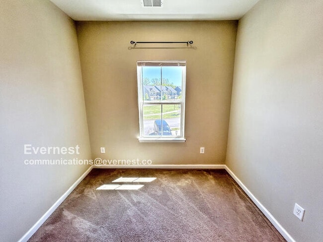 Building Photo - 3934 Grove Point Dr