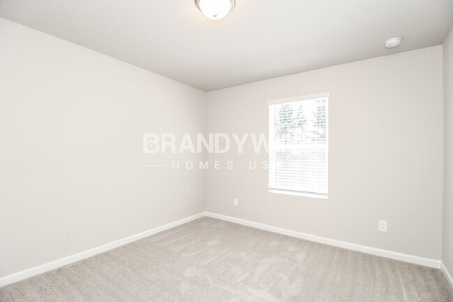 Building Photo - 331 Bascomb Crst