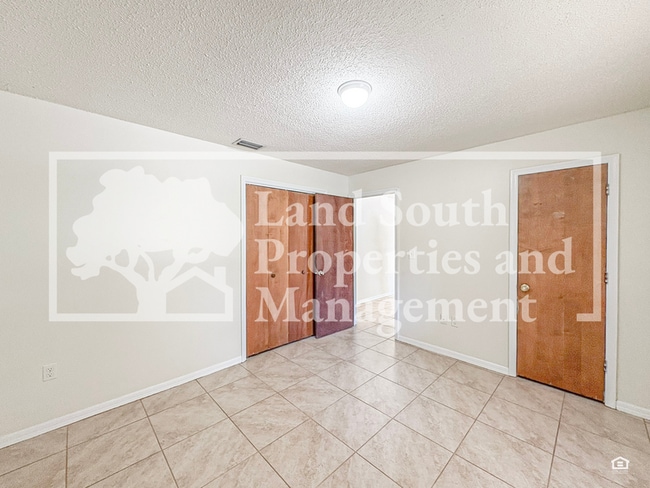 Building Photo - 730 Bebo Ln