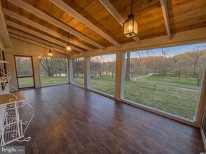 Building Photo - 37899 Snickersville Turnpike