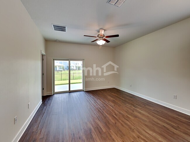 Building Photo - 1036 Walden Pond Dr