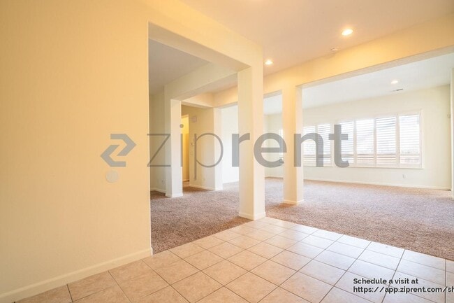 Building Photo - 100 Canterbury Ct