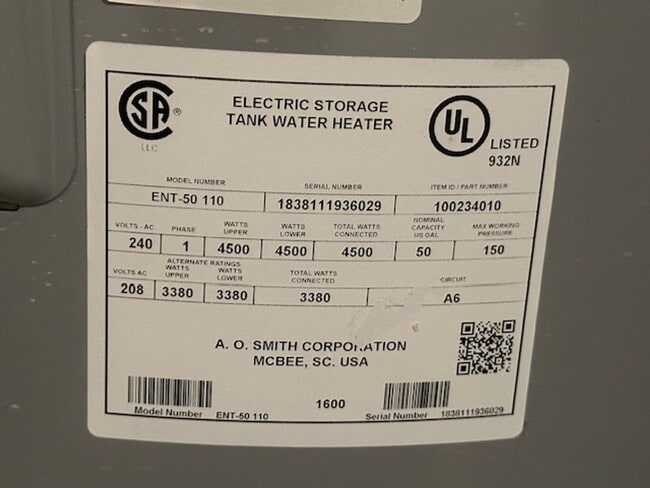 Building Photo - Beautiful 4/2/2 newer home for rent w/ community pool, playground, picnic area!