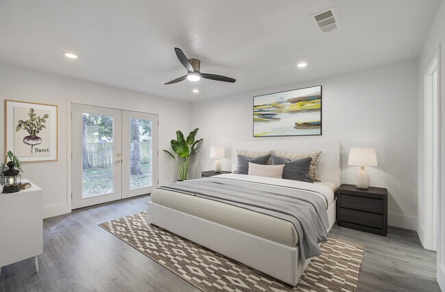 Building Photo - 556 Brandon Rd