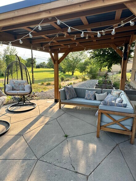 Building Photo - 8916 S 1240 E