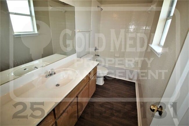 Building Photo - 1514 Shoshoni Trail