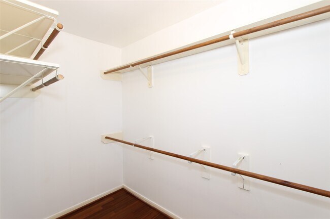 Building Photo - 3311 Twelve Oaks Ln