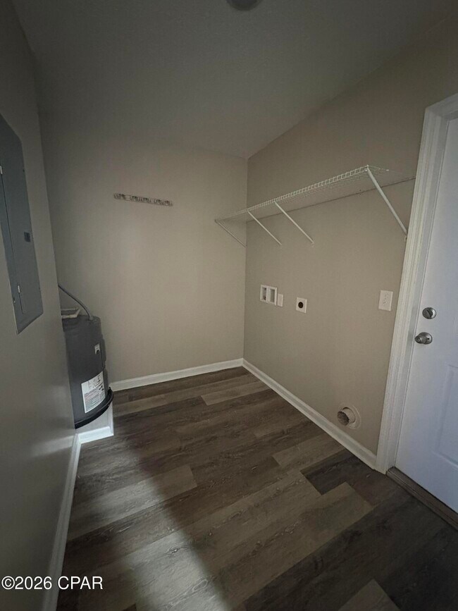 Building Photo - 816 E 25th St