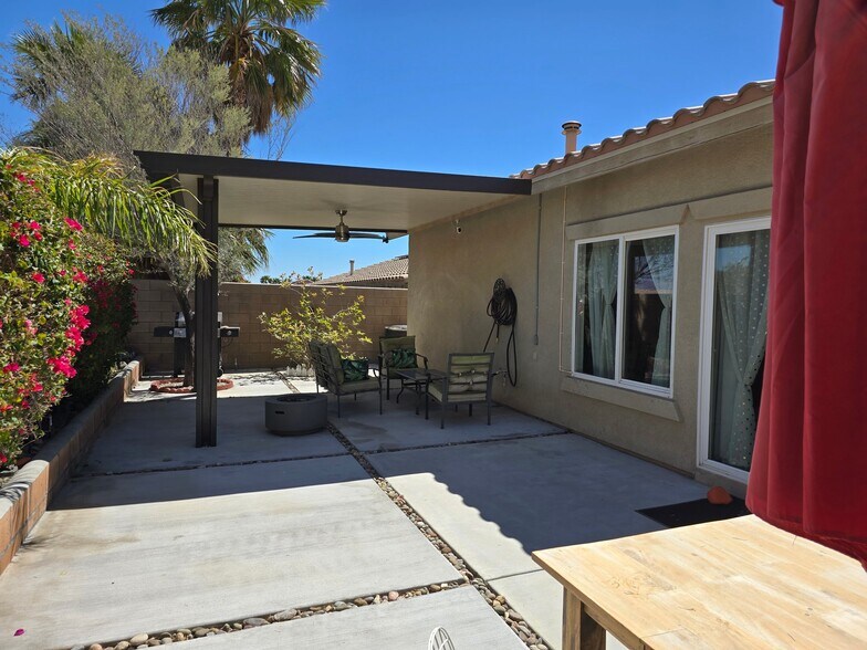 Building Photo - 1222 Palmas Ridge