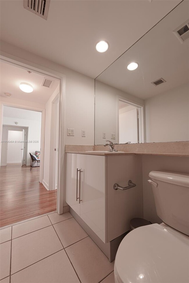 Building Photo - 325 S Biscayne Blvd