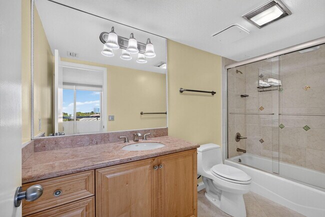 Building Photo - 4000 N Ocean Dr