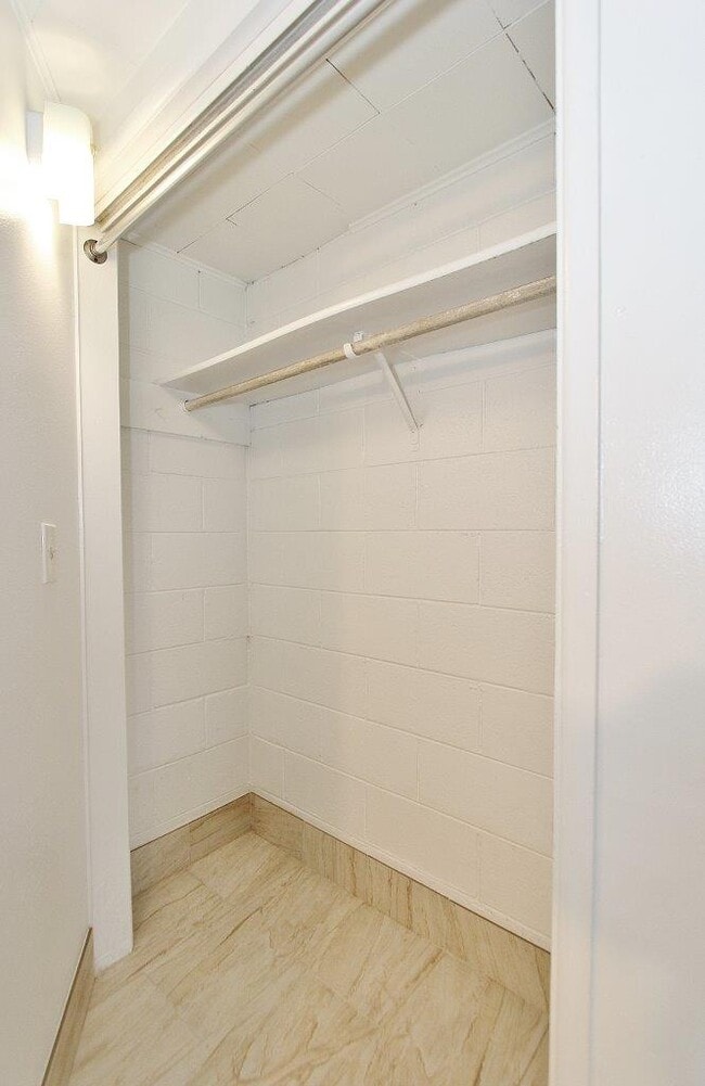 Building Photo - 2020 U.A. Avenue Emmett