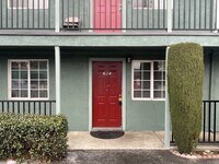 Building Photo - 630-644 Lincoln Rd E