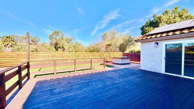 Building Photo - Wonderful Single-Story Home in the Darling Lake Rancho Viejo HOA Community of Fallbrook!