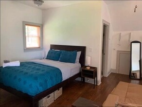 Building Photo - 2284 Cottage Grove Ave SE