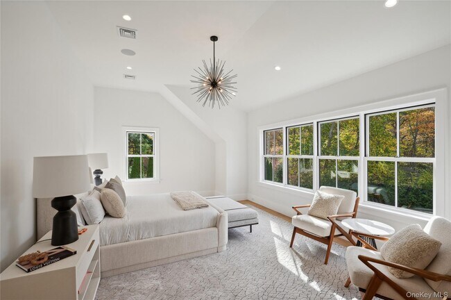 Building Photo - 510 Abrahams Path