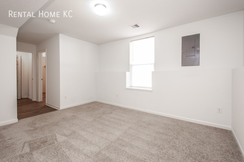 Building Photo - 10205 W 59th Terrace