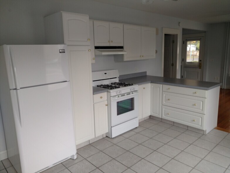 Building Photo - 134 N Orchard St