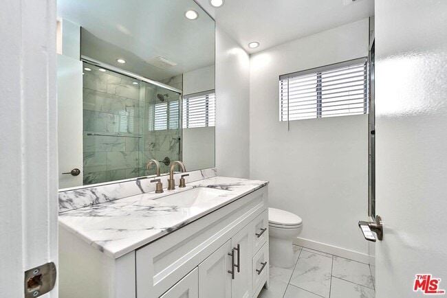 Building Photo - 843 4th St