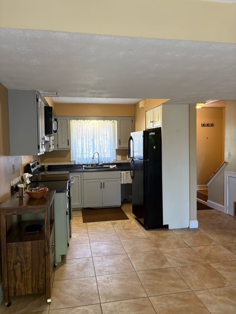 Kitchen - 526 East Ave