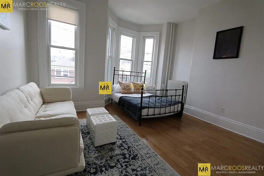 Primary Photo - 128 Washington Ave