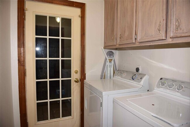 Building Photo - 4331 Brookhead Trail