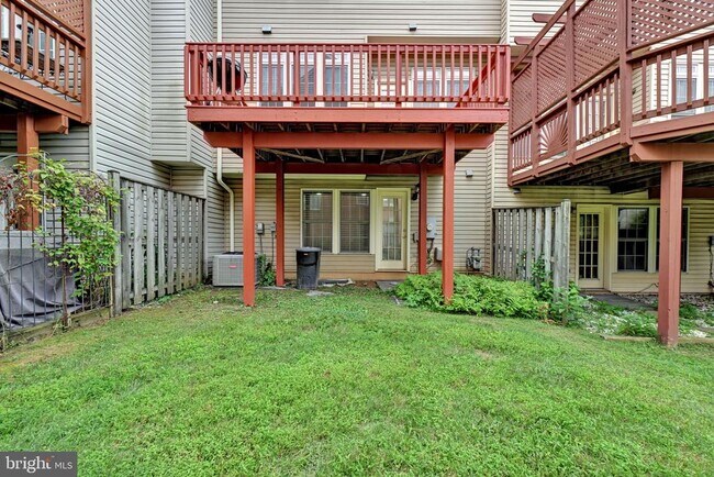 Building Photo - 14203 Plum Run Way
