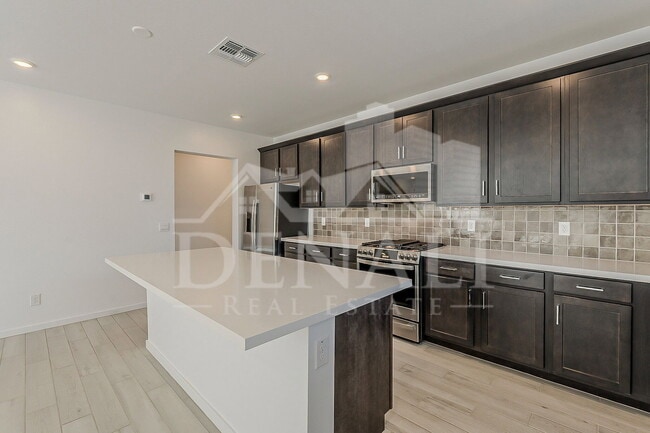 Building Photo - 2434 W Rowel Rd