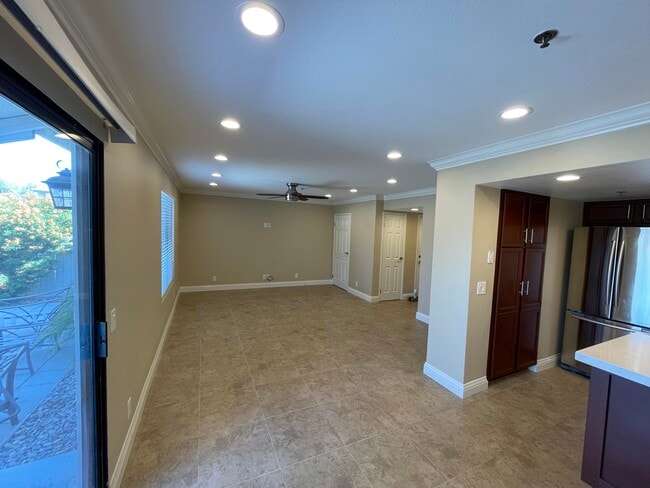 Building Photo - 43376 Cook St