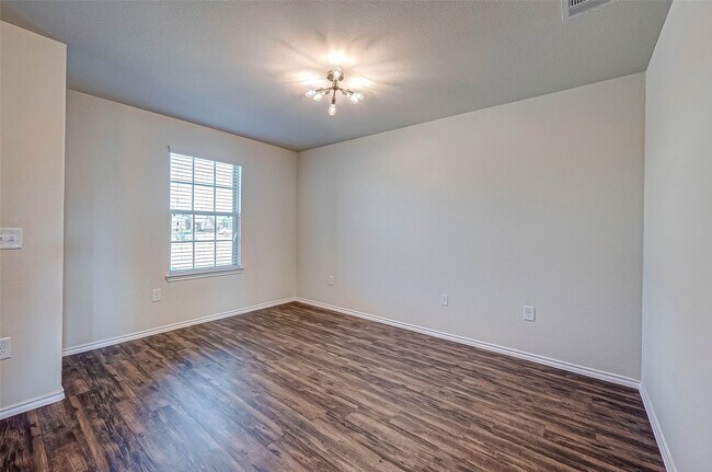 Building Photo - 24123 Noble Darcy Ln