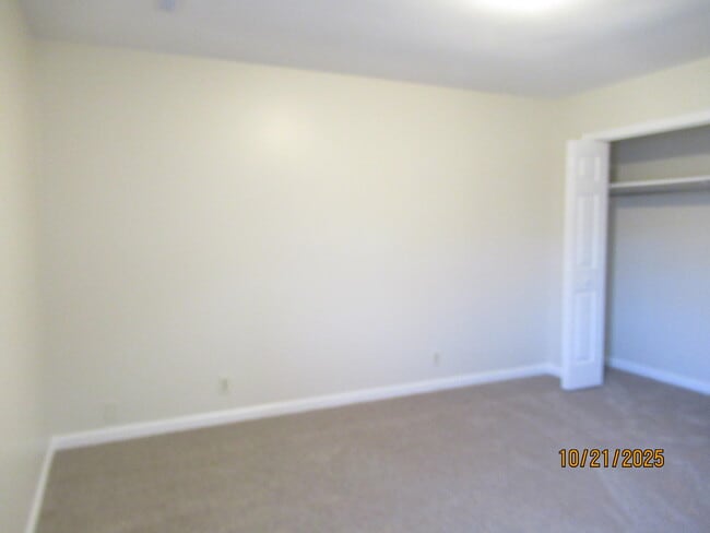 Building Photo - 22 Hackberry Ct
