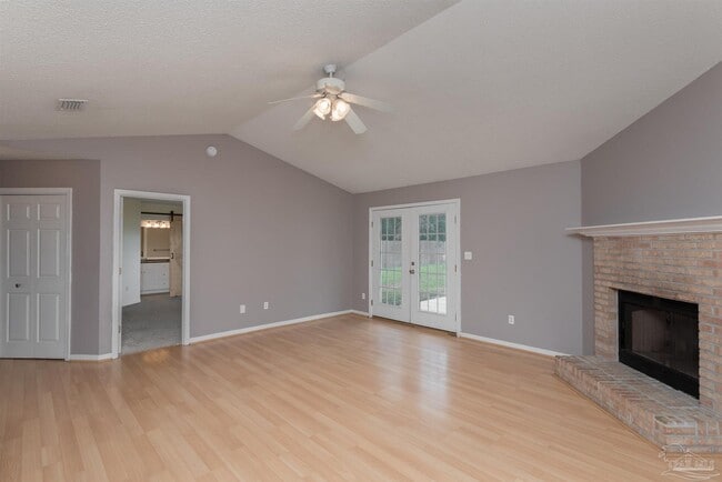 Building Photo - 2100 Frontera St
