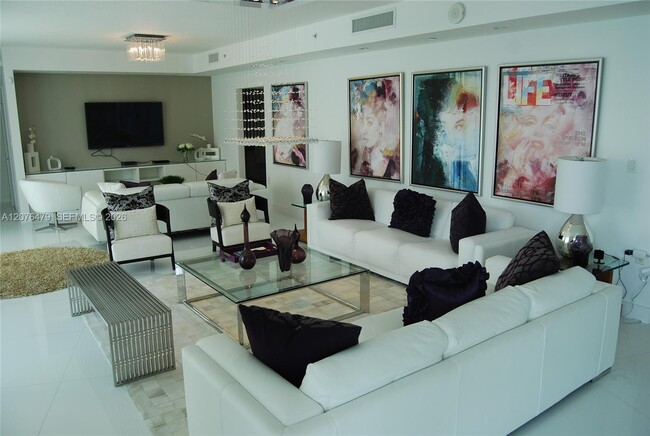 Building Photo - 200 Sunny Isles Blvd