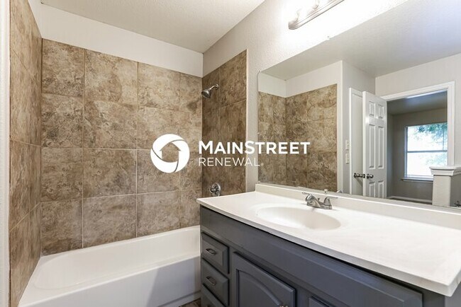 Building Photo - 4 Bedroom Pet-Friendly Home in Converse, T...