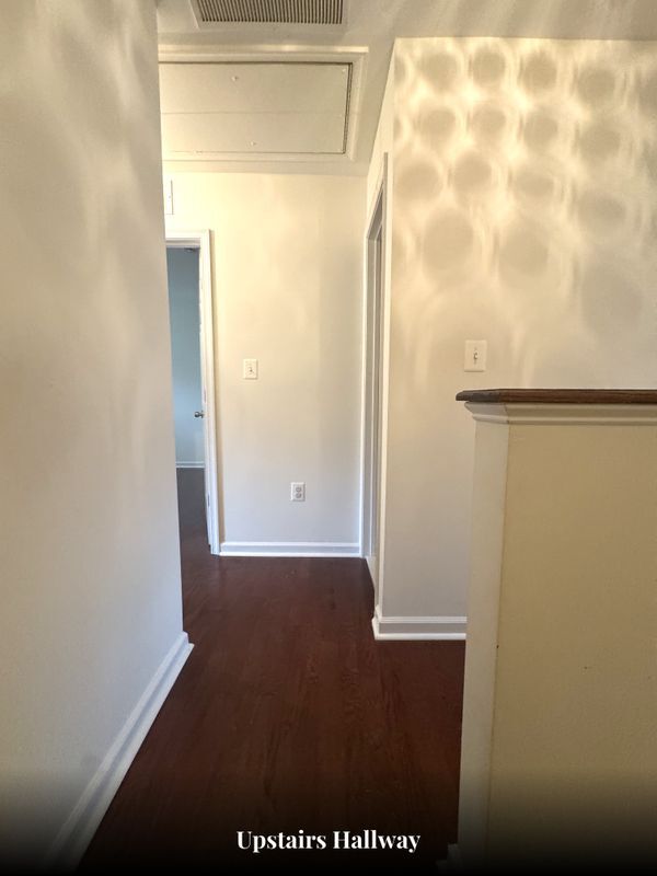 Building Photo - 2030 Mayflower Dr