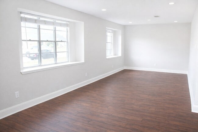 Building Photo - 11123 Sageview Dr