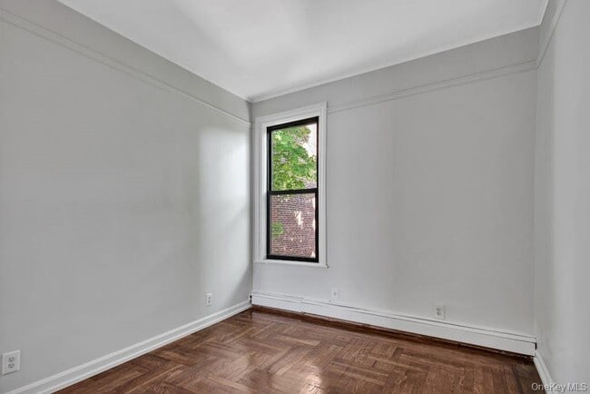 Building Photo - 107 N Forest Ave
