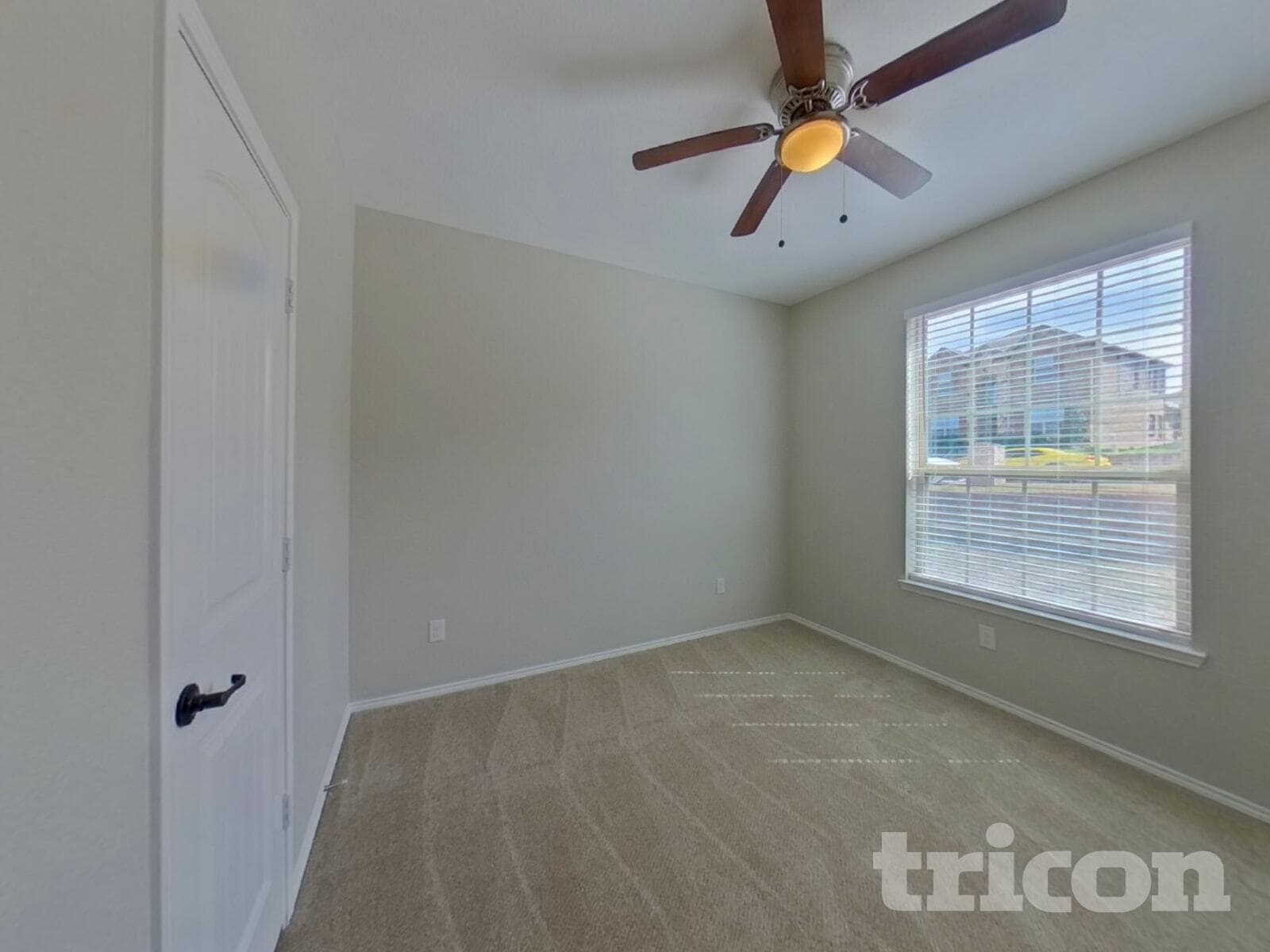 Building Photo - 5816 Burgundy Rose Dr