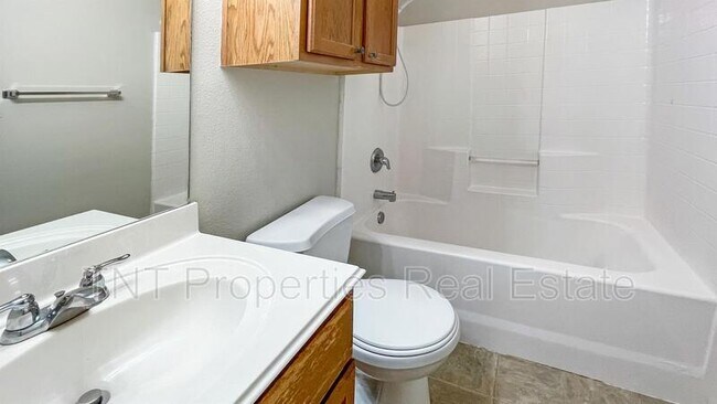 Building Photo - 1100 Cottage Grove Cir