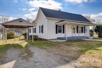 Building Photo - 503 N Church St