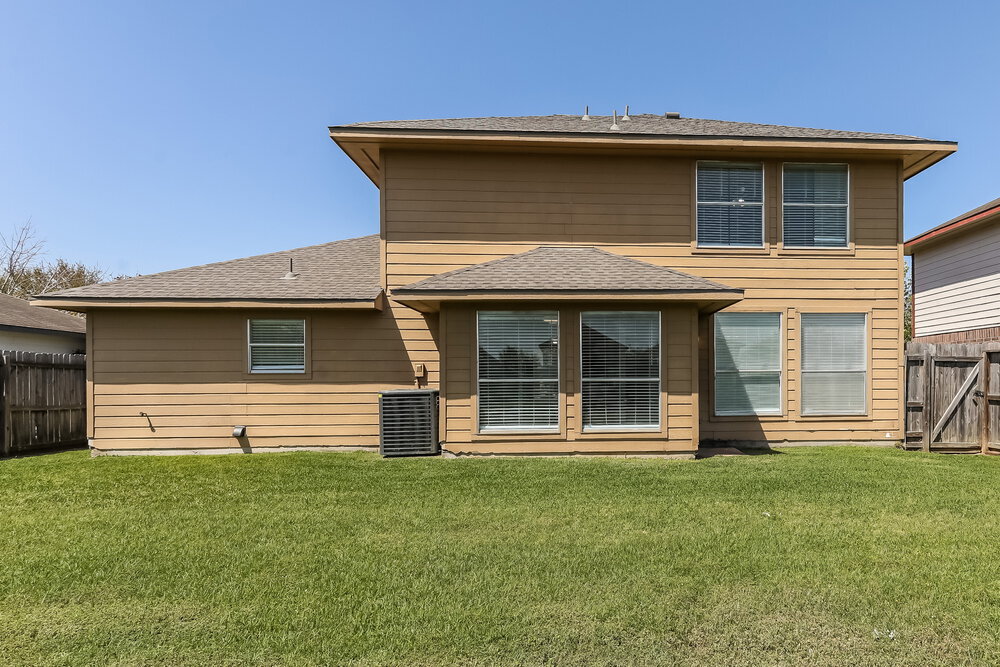 Building Photo - 24231 Bar Kay Ln