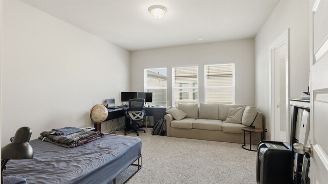 Building Photo - 1525 Blue Acer Dr